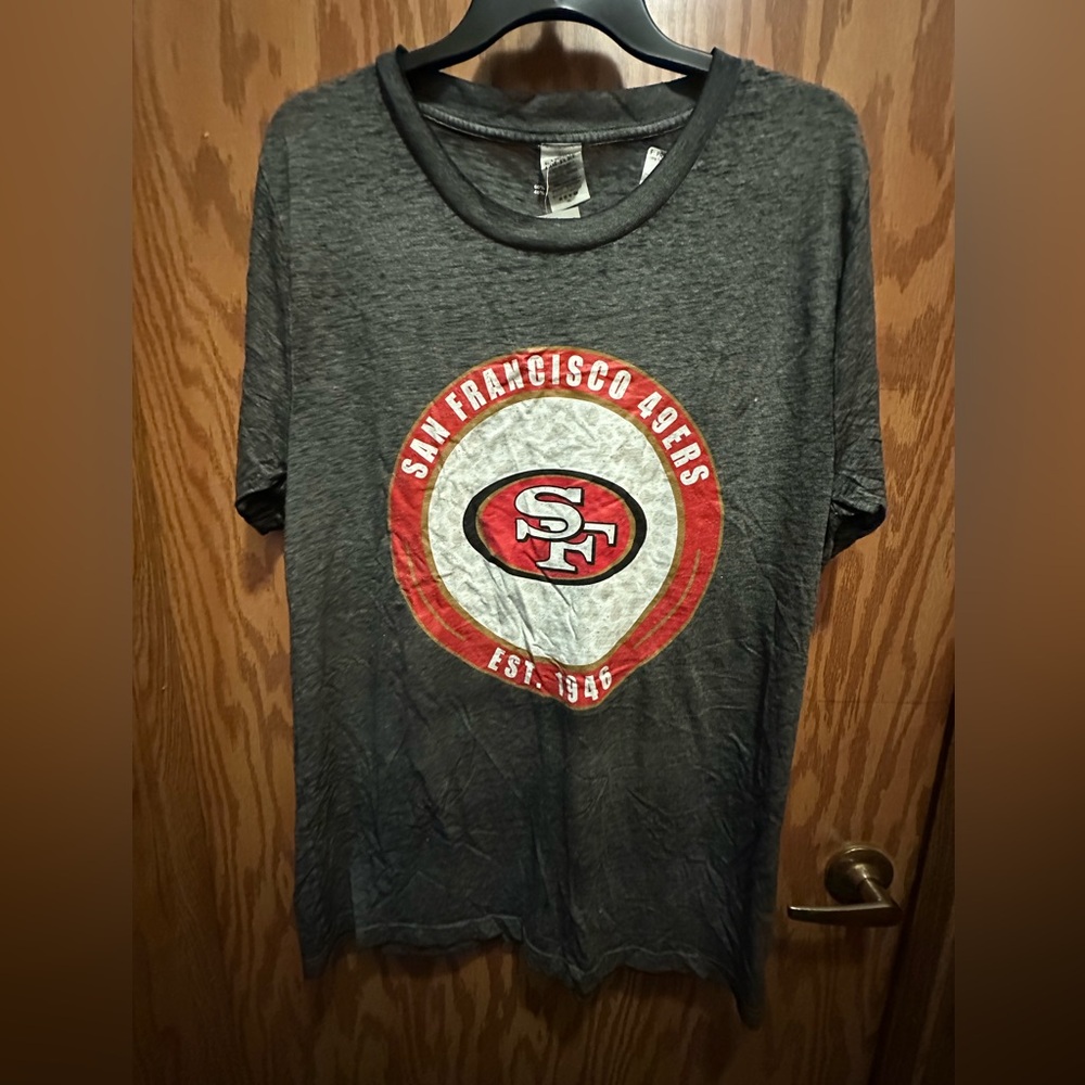 NWT NFL Gameday Couture San Francisco 49ers Gray Short Sleeve Tee